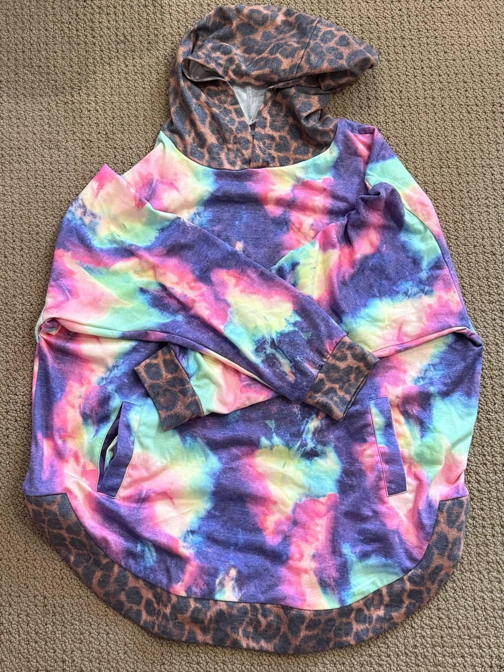 Tie-Dye Hoodie with Leopard Trim L&B XL pockets